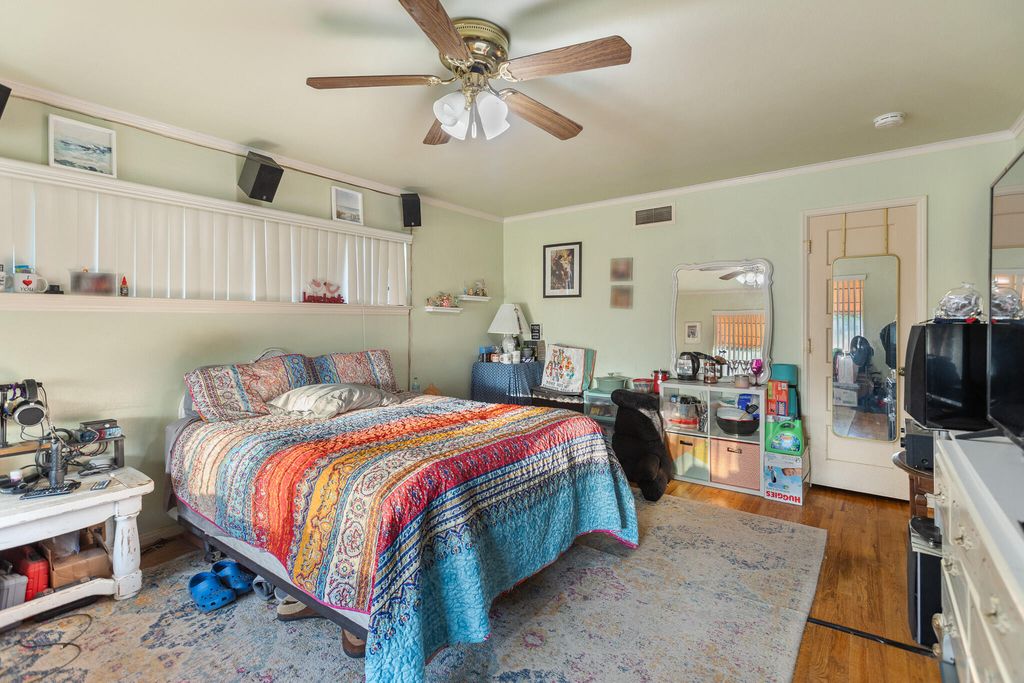 Image 22 of property listing at 61 Carmelita Street, Porterville, CA 93257