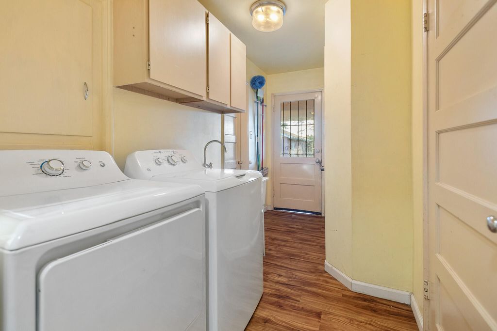 Image 25 of property listing at 61 Carmelita Street, Porterville, CA 93257