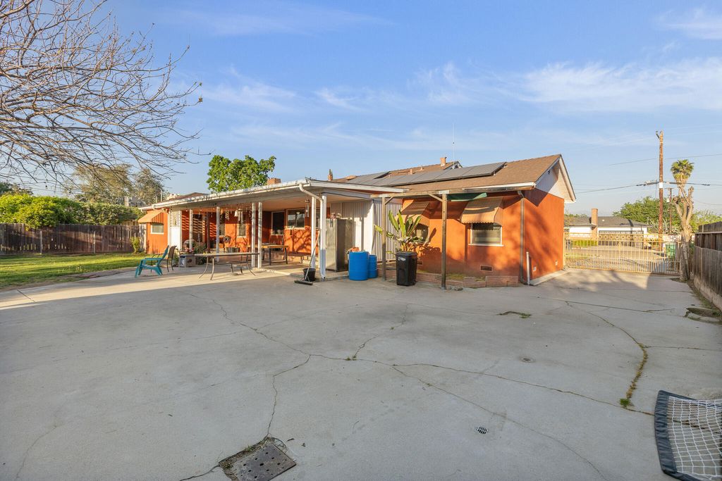 Image 29 of property listing at 61 Carmelita Street, Porterville, CA 93257
