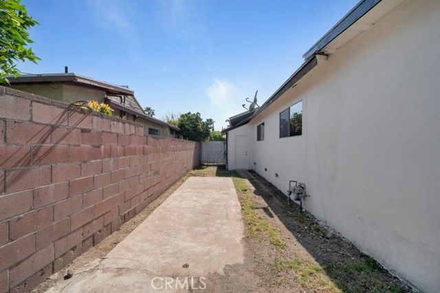 12536 Debell, Pacoima (los Angeles), CA 91331