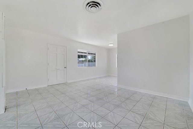 12536 Debell, Pacoima (los Angeles), CA 91331