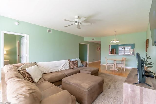 600 Saratoga CIR D--104, Naples, FL 34104