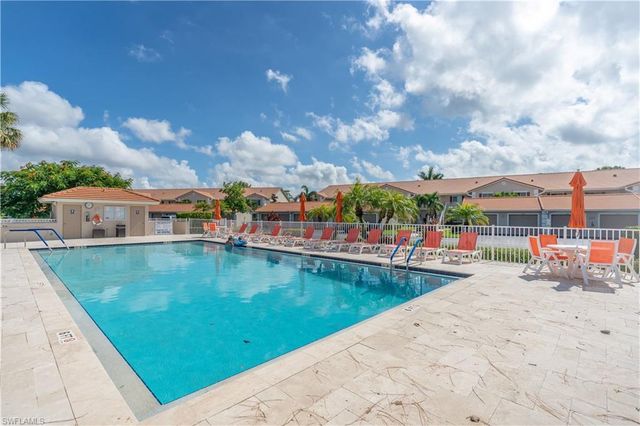 600 Saratoga CIR D--104, Naples, FL 34104