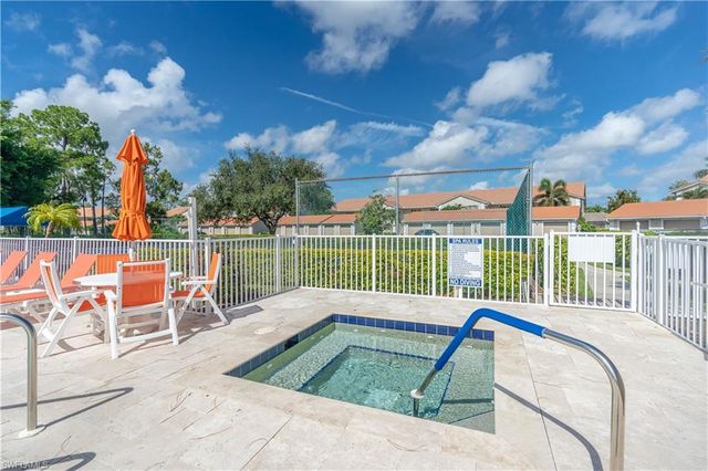 600 Saratoga CIR D--104, Naples, FL 34104