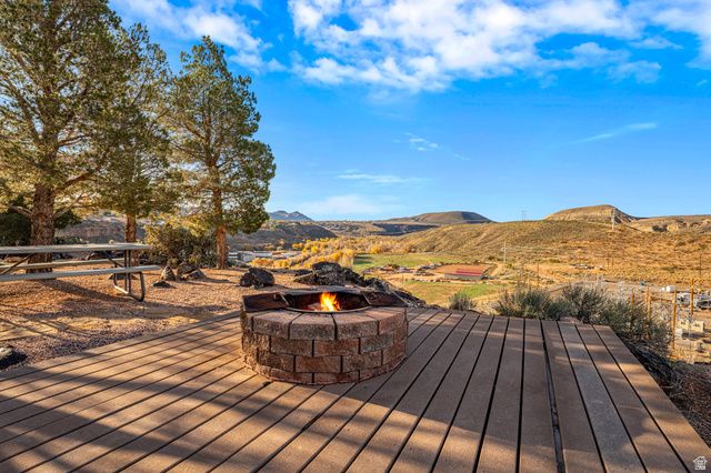 205 TERRACE CIR, Toquerville, UT 84774