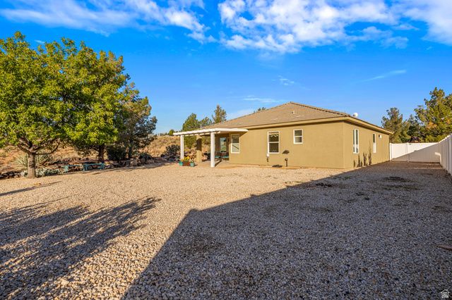 205 TERRACE CIR, Toquerville, UT 84774