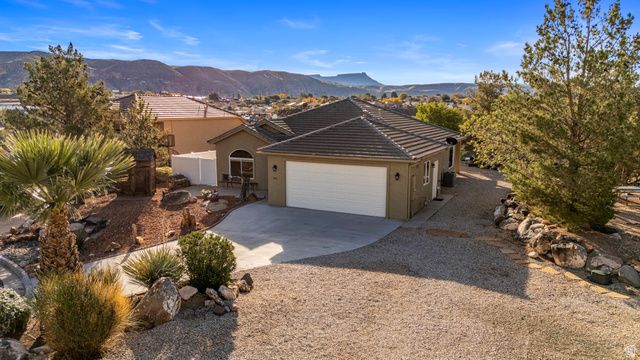 205 TERRACE CIR, Toquerville, UT 84774