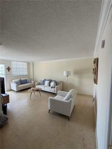 910 Michigan Avenue 405, Miami Beach, FL 33139