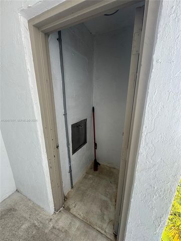 910 Michigan Avenue 405, Miami Beach, FL 33139