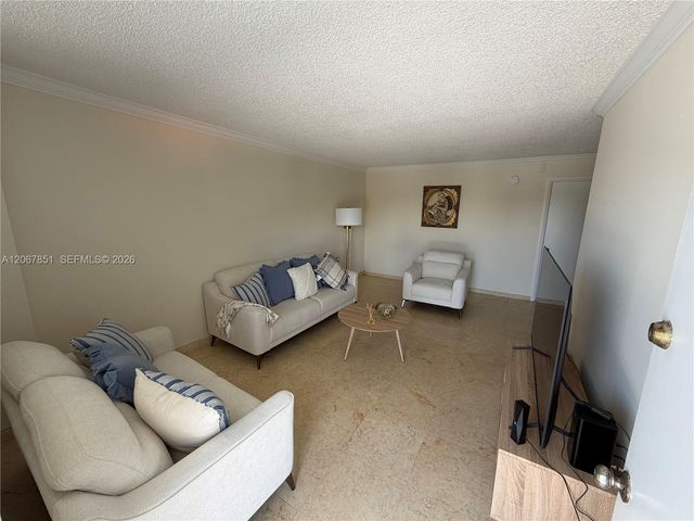 910 Michigan Avenue 405, Miami Beach, FL 33139