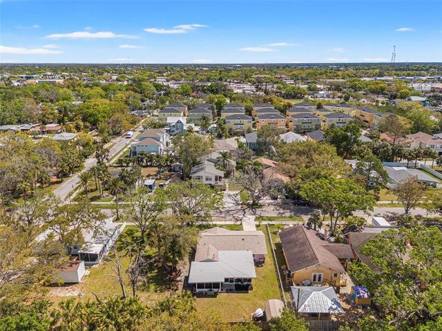 408 PINEAPPLE STREET, Tarpon Springs, FL 34689