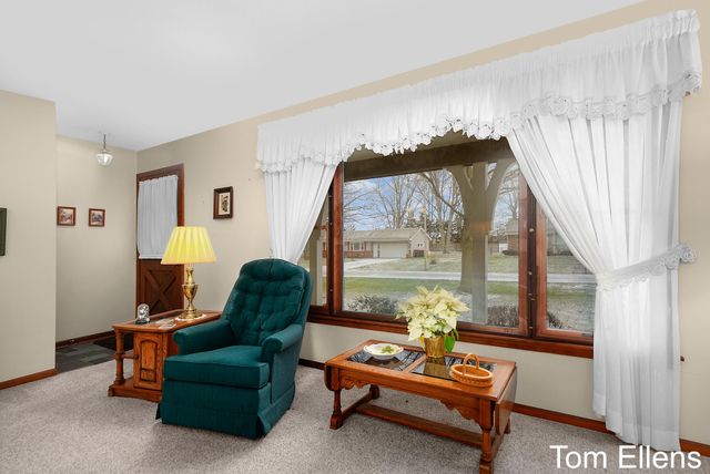 2111 Timberlane Drive, Georgetown Twp, MI 49428