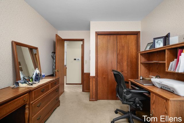 2111 Timberlane Drive, Georgetown Twp, MI 49428