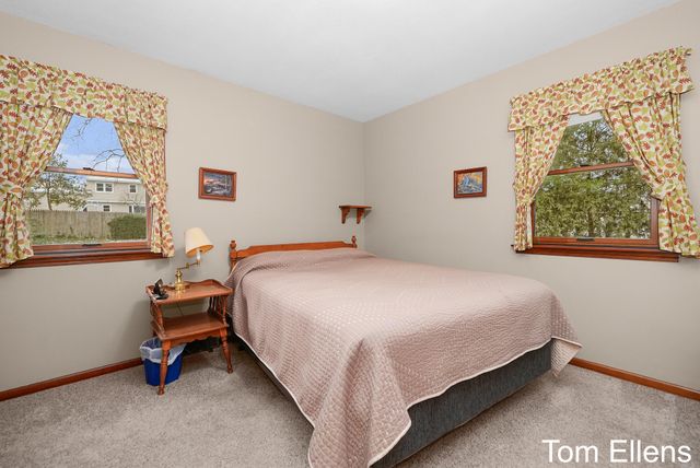 2111 Timberlane Drive, Georgetown Twp, MI 49428