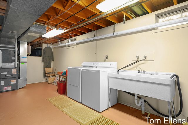 2111 Timberlane Drive, Georgetown Twp, MI 49428