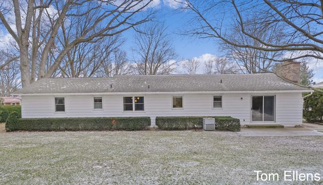 2111 Timberlane Drive, Georgetown Twp, MI 49428