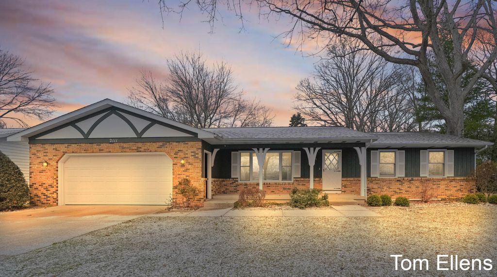 2111 Timberlane Drive, Georgetown Twp, MI 49428