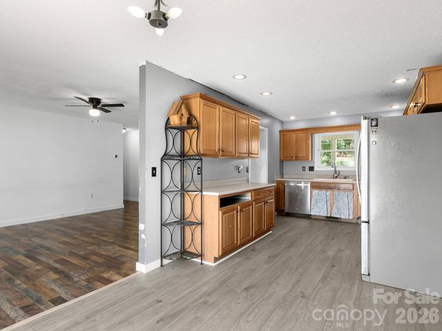 11 Cathy Court, Hendersonville, NC 28792