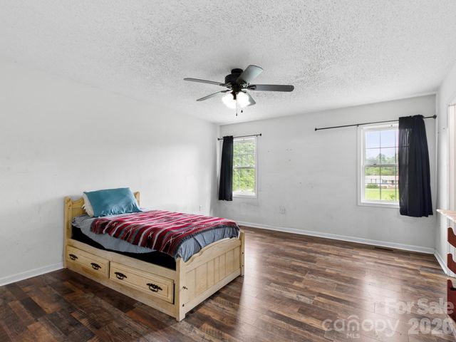 11 Cathy Court, Hendersonville, NC 28792