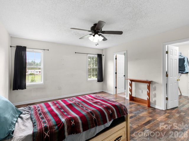 11 Cathy Court, Hendersonville, NC 28792