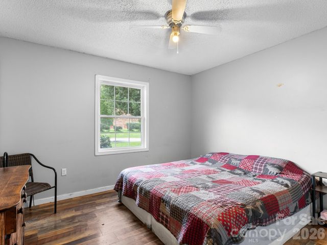 11 Cathy Court, Hendersonville, NC 28792