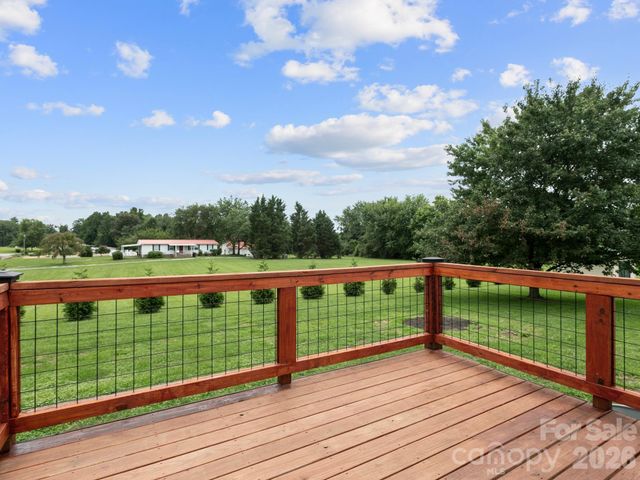 11 Cathy Court, Hendersonville, NC 28792