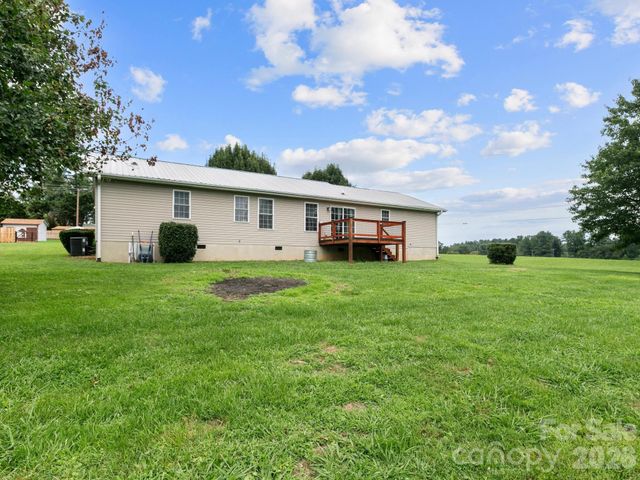11 Cathy Court, Hendersonville, NC 28792