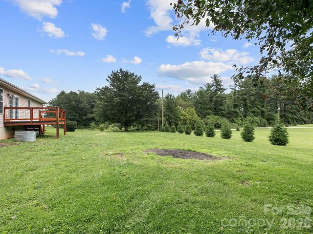 11 Cathy Court, Hendersonville, NC 28792