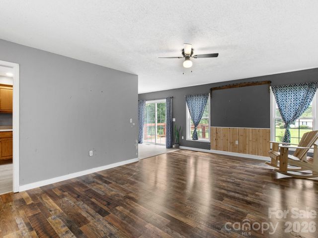 11 Cathy Court, Hendersonville, NC 28792