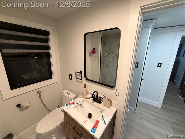 23926 Oak Street, Dearborn, MI 48128