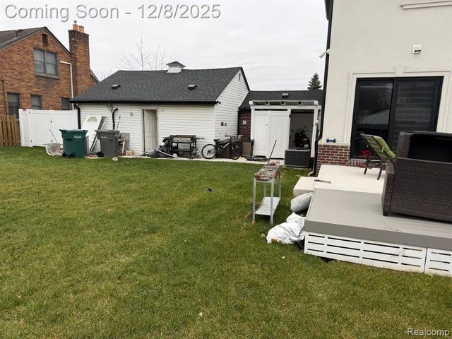 23926 Oak Street, Dearborn, MI 48128