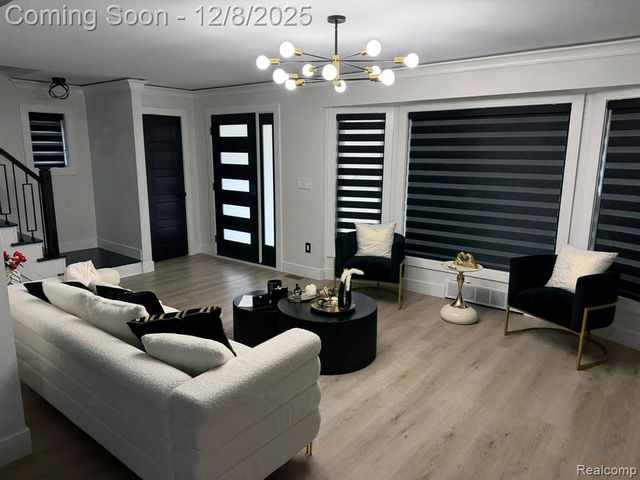 23926 Oak Street, Dearborn, MI 48128