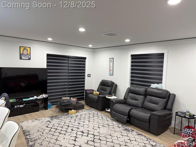 23926 Oak Street, Dearborn, MI 48128