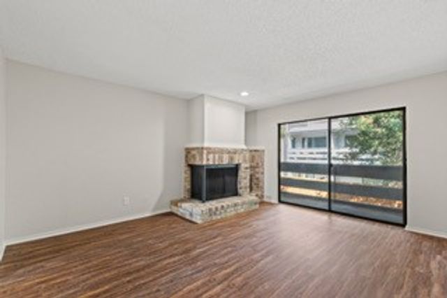 5840 Spring Valley Road 1510, Dallas, TX 75254