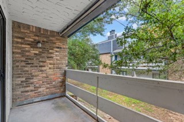 5840 Spring Valley Road 1510, Dallas, TX 75254