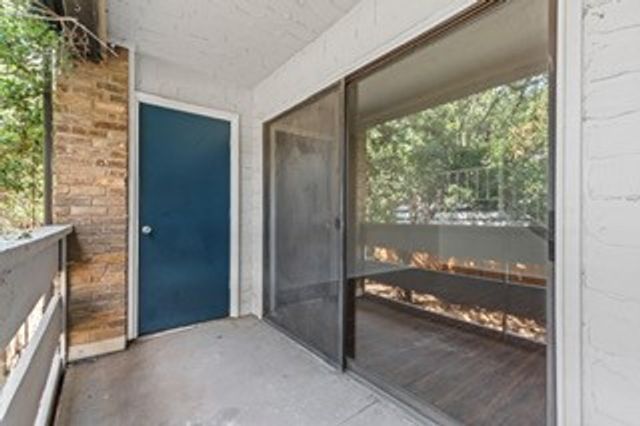 5840 Spring Valley Road 1510, Dallas, TX 75254