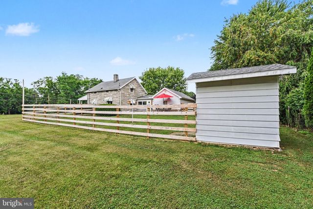 1422 WALNUT BOTTOM RD, Carlisle, PA 17015