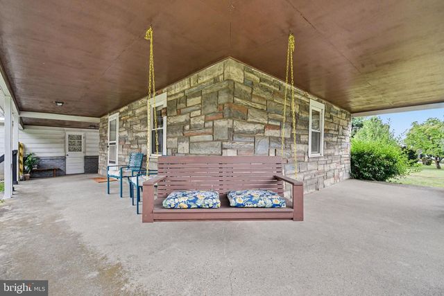 1422 WALNUT BOTTOM RD, Carlisle, PA 17015