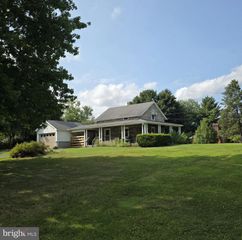 1422 WALNUT BOTTOM RD, Carlisle, PA 17015