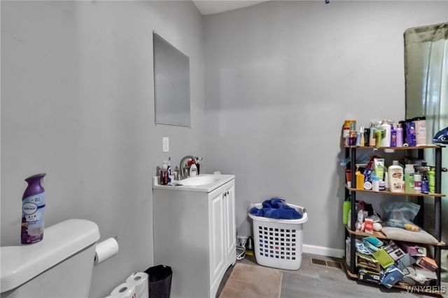 27 Saxton Street, Lockport City, NY 14094