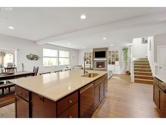 9476 N ALDER St, Camas, WA 98607