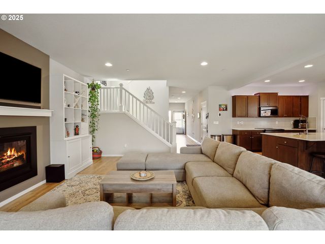 9476 N ALDER St, Camas, WA 98607