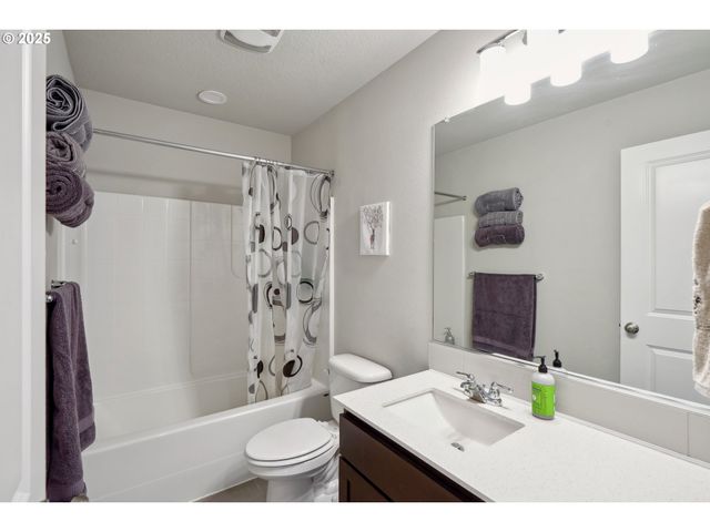 9476 N ALDER St, Camas, WA 98607
