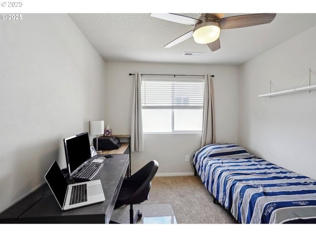 9476 N ALDER St, Camas, WA 98607