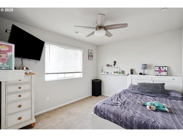 9476 N ALDER St, Camas, WA 98607