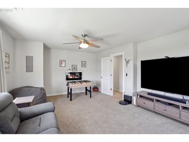 9476 N ALDER St, Camas, WA 98607