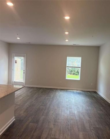 8318 Columbia Court, Palmetto, GA 30268