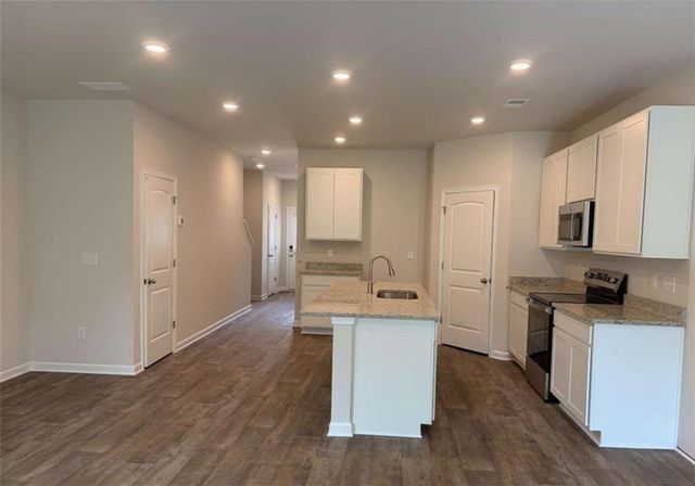 8318 Columbia Court, Palmetto, GA 30268
