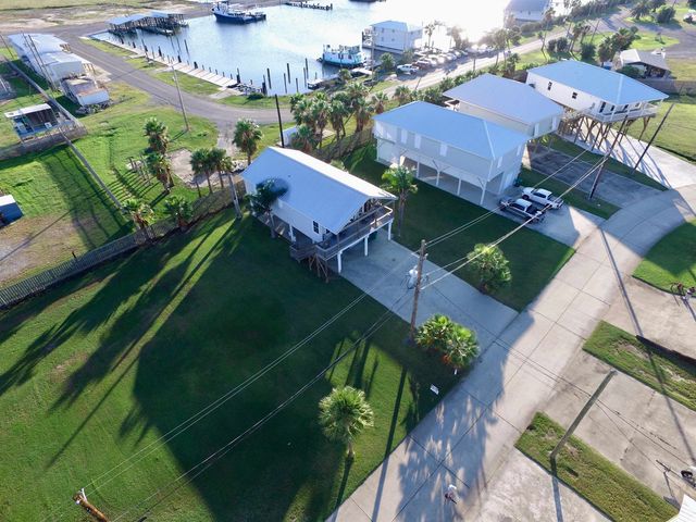 115 Constantin Dr, Golden Meadow, LA 70357