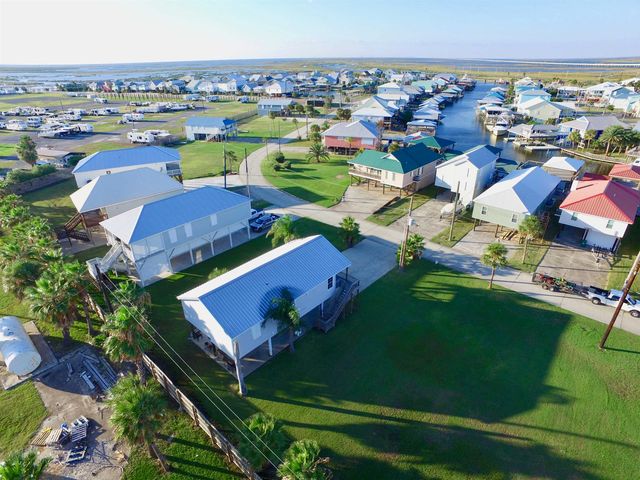 115 Constantin Dr, Golden Meadow, LA 70357